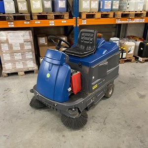 IPC Veegmachine TK 1020 op batterij
